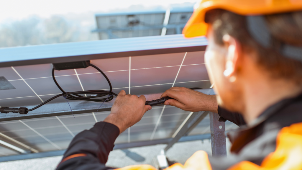 Service of photovoltaic panels by our expert team.  