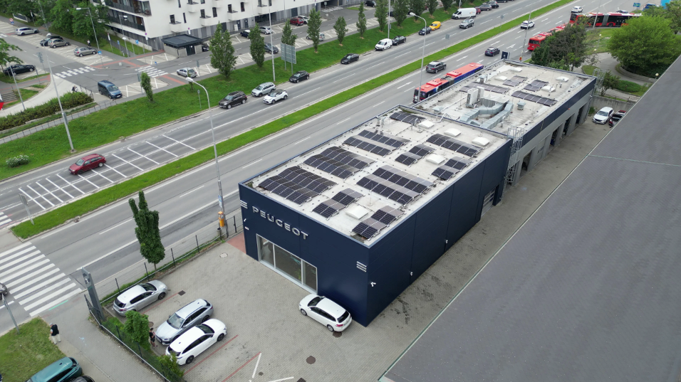 Fotovoltická elektráreň 50 kWp pre showroom a autoservis v Bratislave.