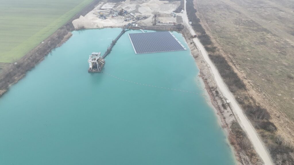 Plávajúca solárna elektráreň – veľkoplošný energetický projekt