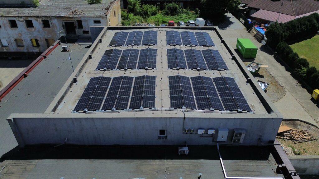 Fotovoltická elektráreň 57,78 kWp na streche – Senica (Energovision), záber 3