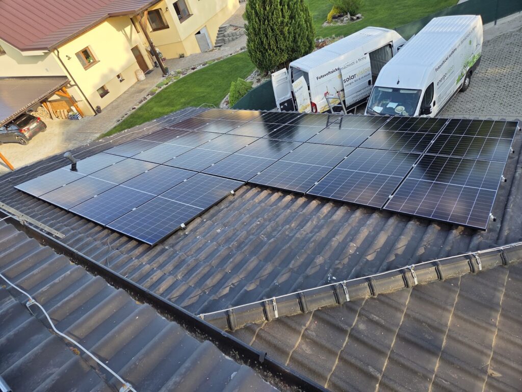 Fotovoltická elektráreň 17,12 kWp na streche – Jasenové (Energovision), záber 1