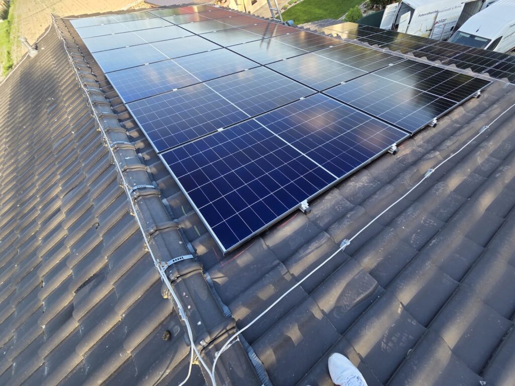 Fotovoltická elektráreň 17,12 kWp na streche – Jasenové (Energovision), záber 2