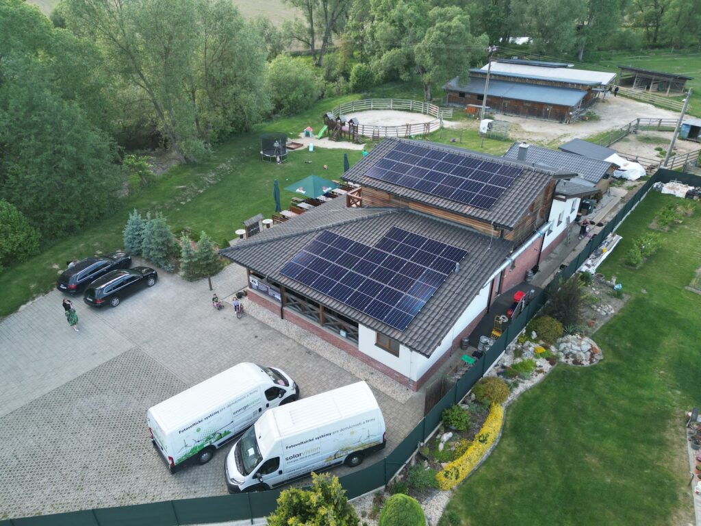 Fotovoltická elektráreň 17,12 kWp na streche – Jasenové (Energovision), záber 5