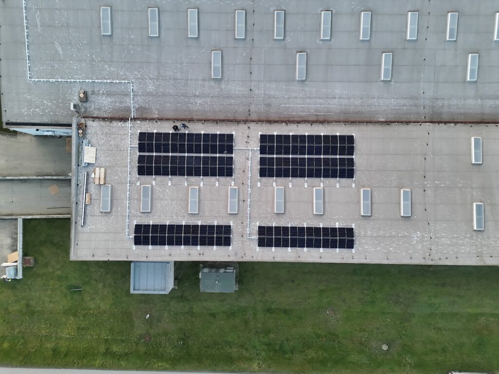 Fotovoltická elektráreň 31,04 kWp na streche – Kechnec (Energovision), záber 4