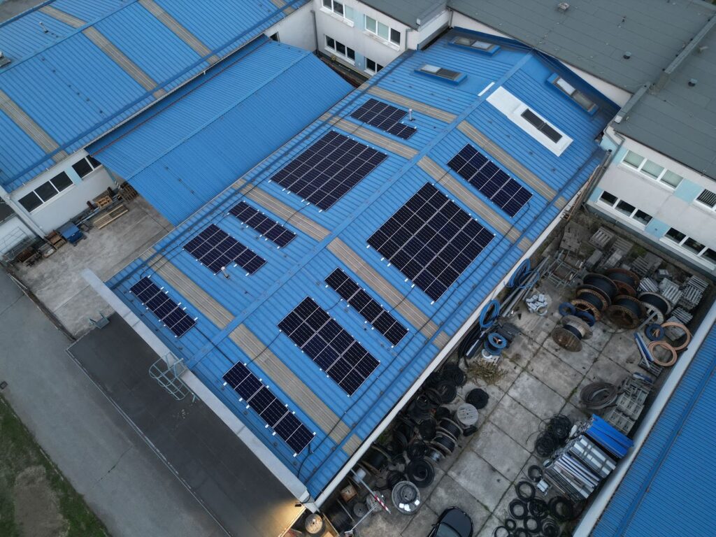 Fotovoltická elektráreň 27,84 kWp na streche – Košice (Energovision), záber 5