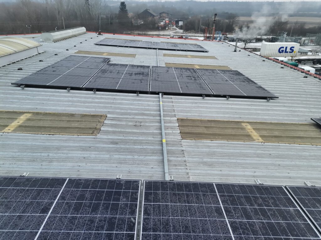 Fotovoltická elektráreň 55,29 kWp na streche – Modra (Energovision), záber 2