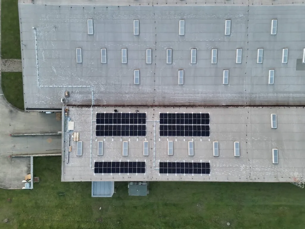 Fotovoltická elektráreň 31,04 kWp na streche – Kechnec (Energovision), záber 2