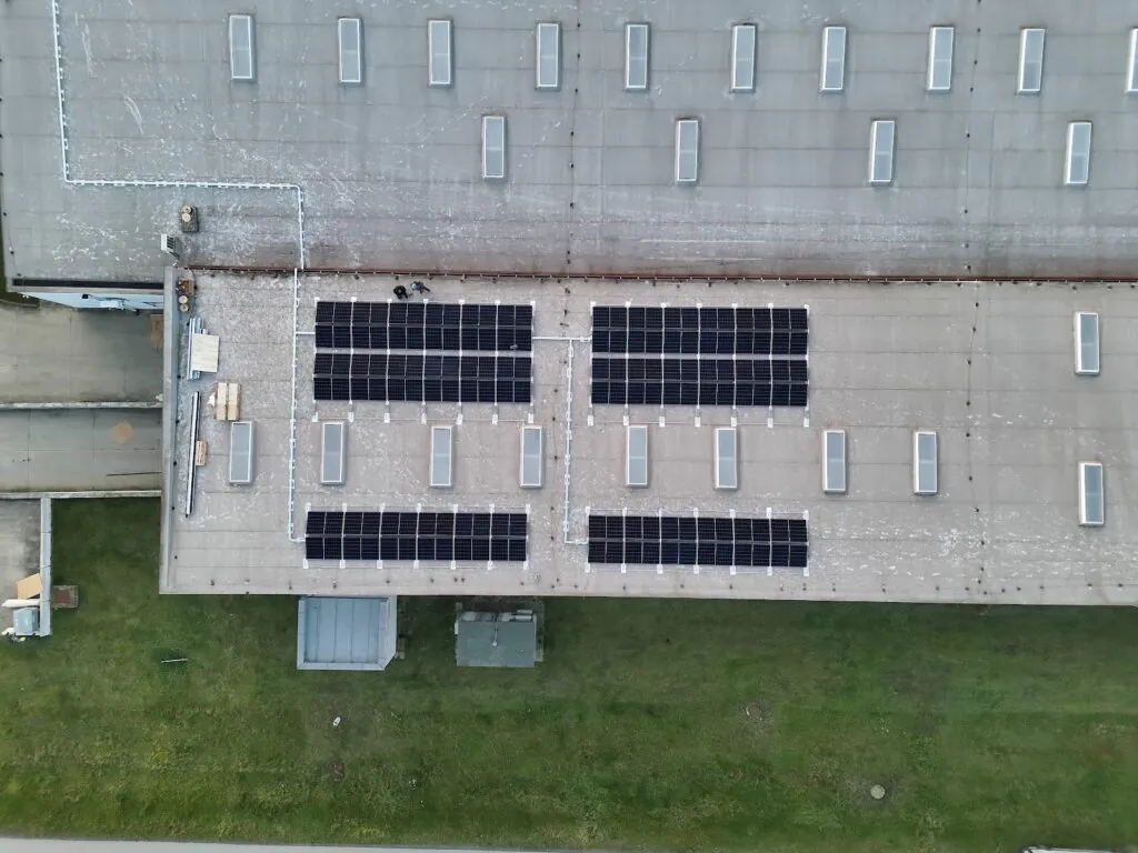 Fotovoltická elektráreň 31,04 kWp na streche – Kechnec (Energovision), záber 4