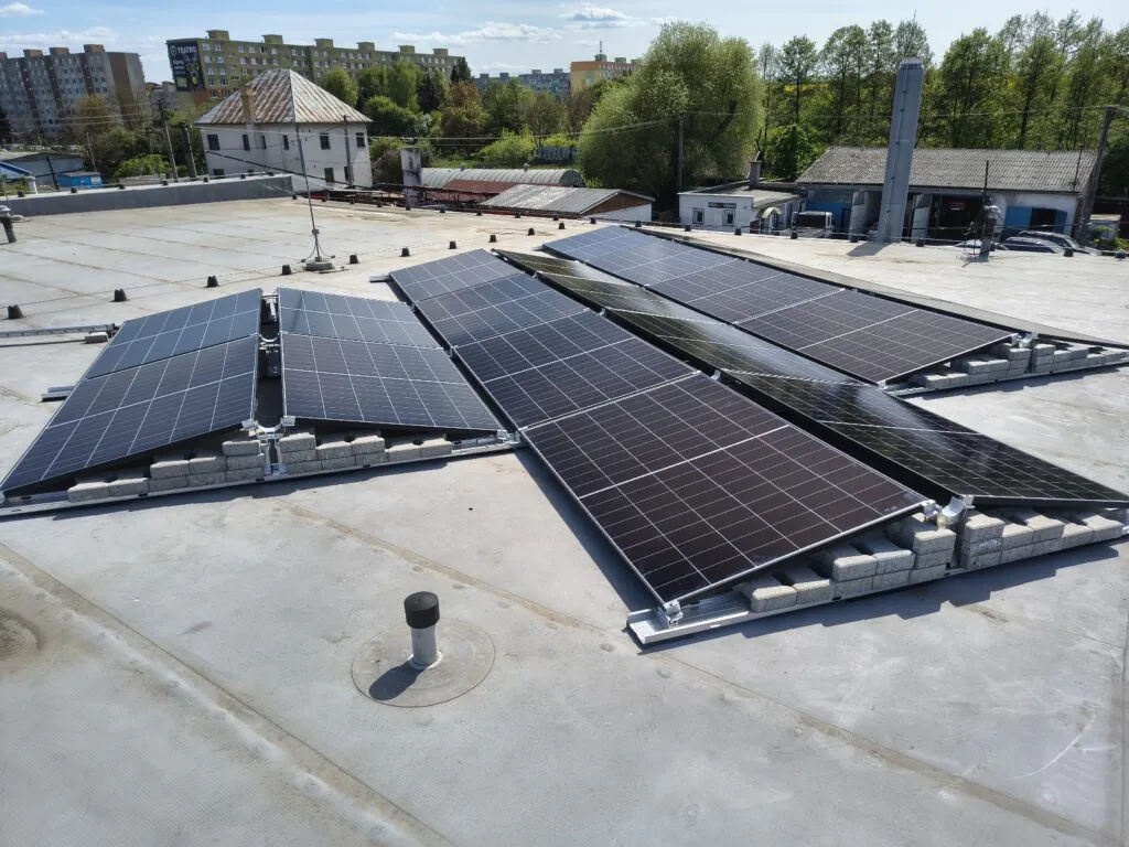 Fotovoltická elektráreň 9,7 kWp na streche – Rimavská Sobota (Energovision), záber 1